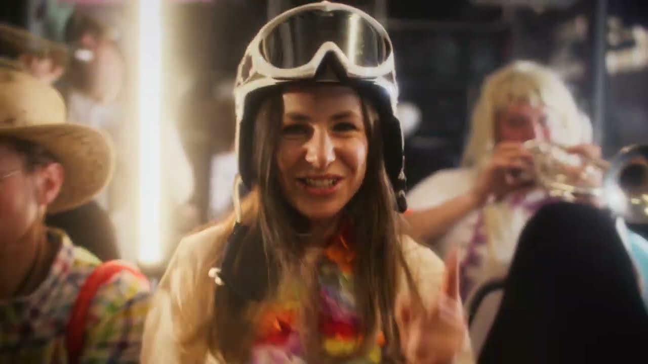 Rifflblech &ndash; Brass Party (Official Music Video)