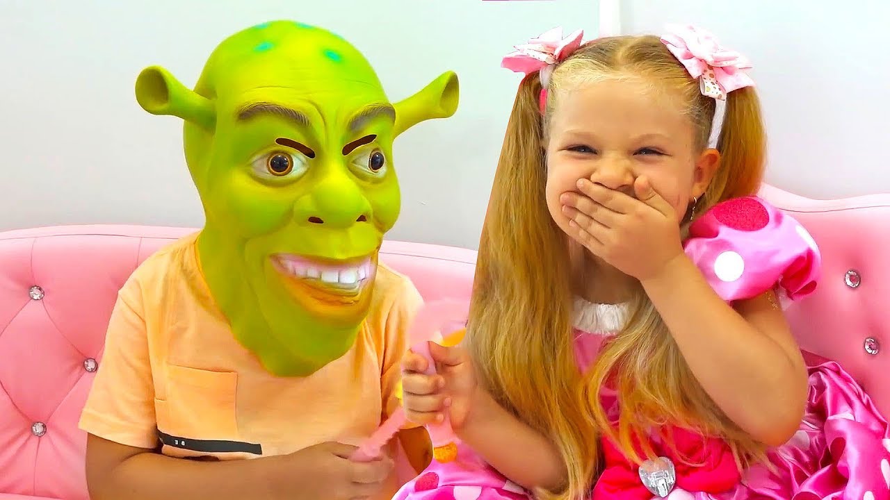 Diana and Roma play with toys & Giant Surprise Eggs