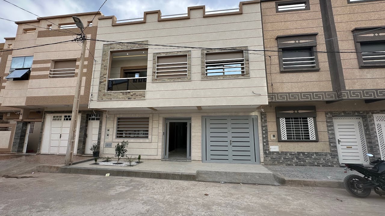 منزل للبيع حي الانوار 115 مليون فيه النقاش 0666735257