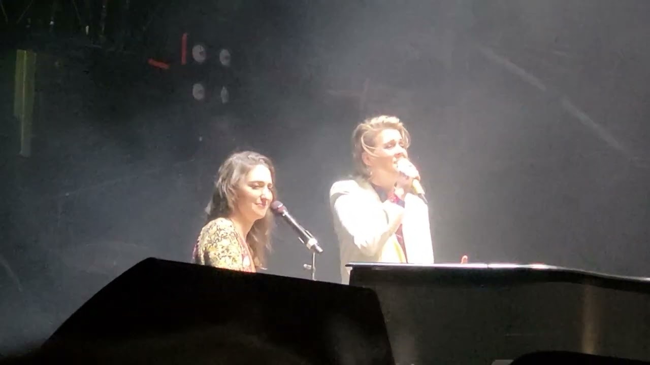 Sara Bareilles, Brandi Carlile- She Used To Be Mine- Girls Just Wanna Weekend 4