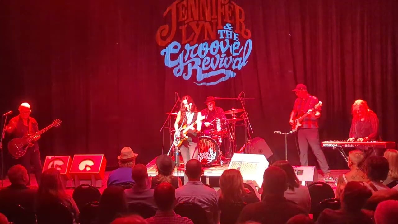 Jennifer Lyn & the Groove Revival - Whipping Post
