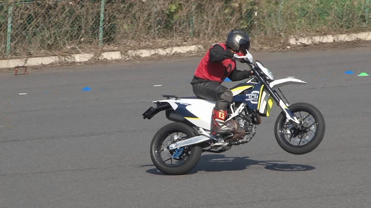 2017 11 5 TRY GYMKHANA つな 選手 Super Moto 701 h 1 & h 2