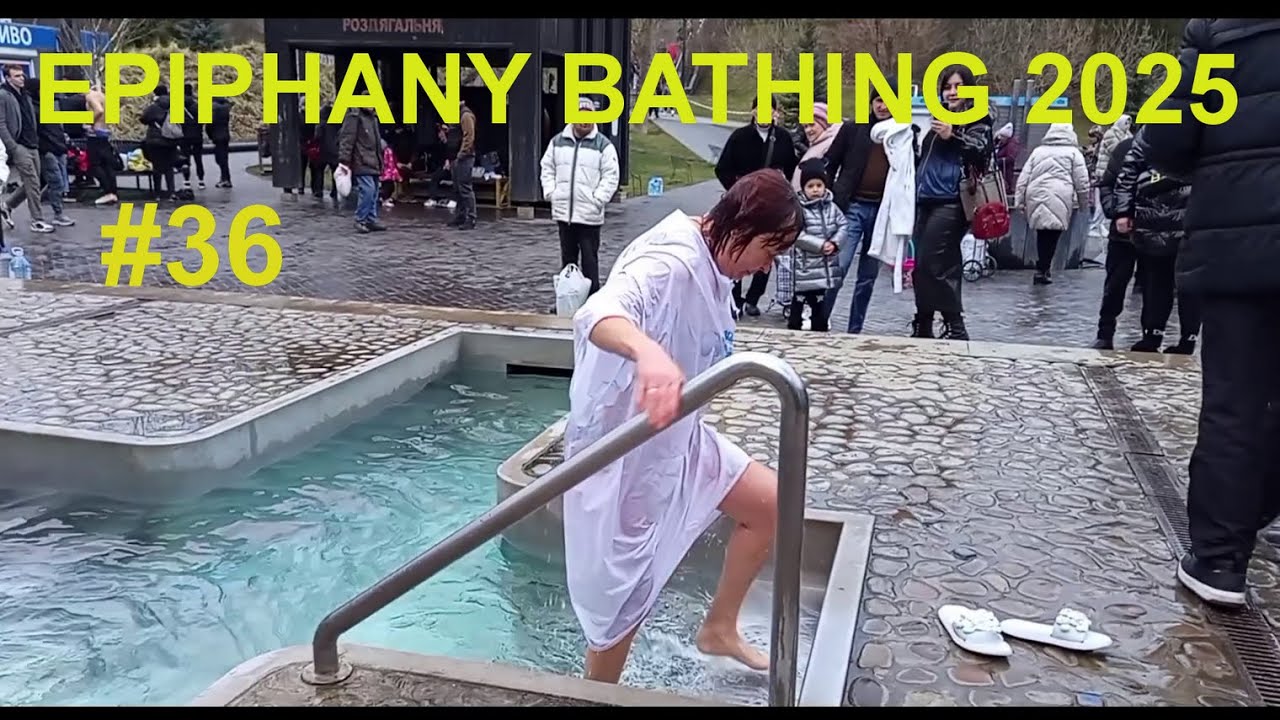WOMEN'S EPIPHANY BATHING IN CLOTHING 2025-1🔥⚡#36/ICE BATHING/ BAPTISM IN ICE WATER/КРЕЩЕНИЕ #icehole