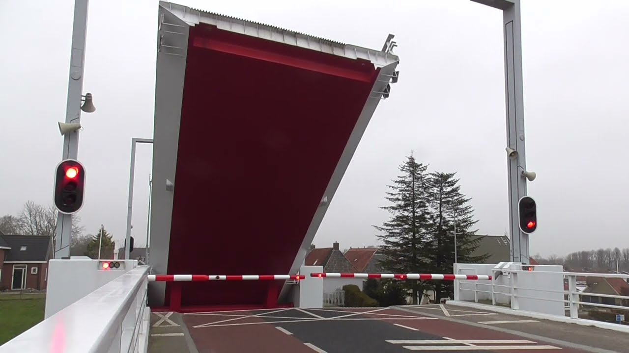 Brugopening Brug Dronryp Basculebrug/ Drawbridge/ Pont Basculant/ Zugbrücke