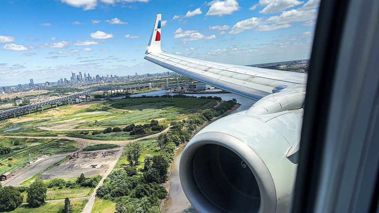 Windy Philly! American B737-823 landing in Philadelphia