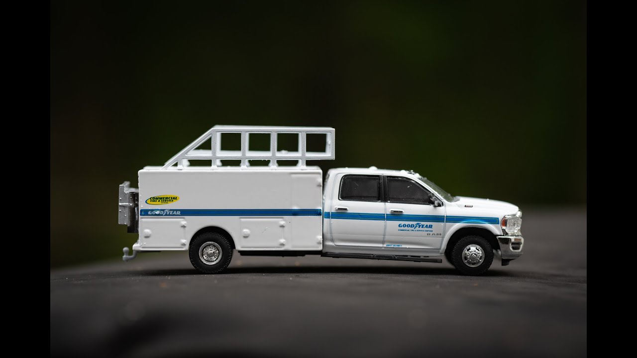 1/64 GreenLight Dually Drivers Series 12 w/ NEW Dodge Ram W350 Diecast Unboxing - Onesixtyfourland