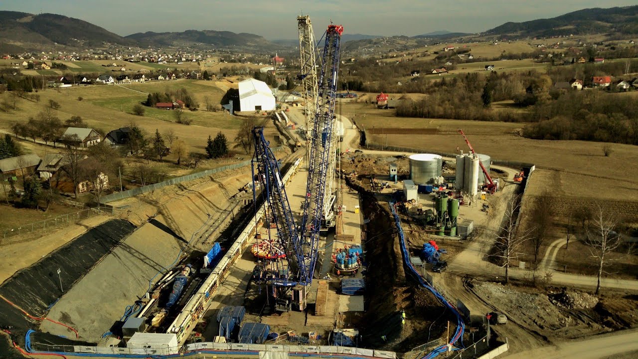Początek tunelu w Męcinie i fabryka prefabrykatów. #skyscraper #budimex #pkp #kpo
