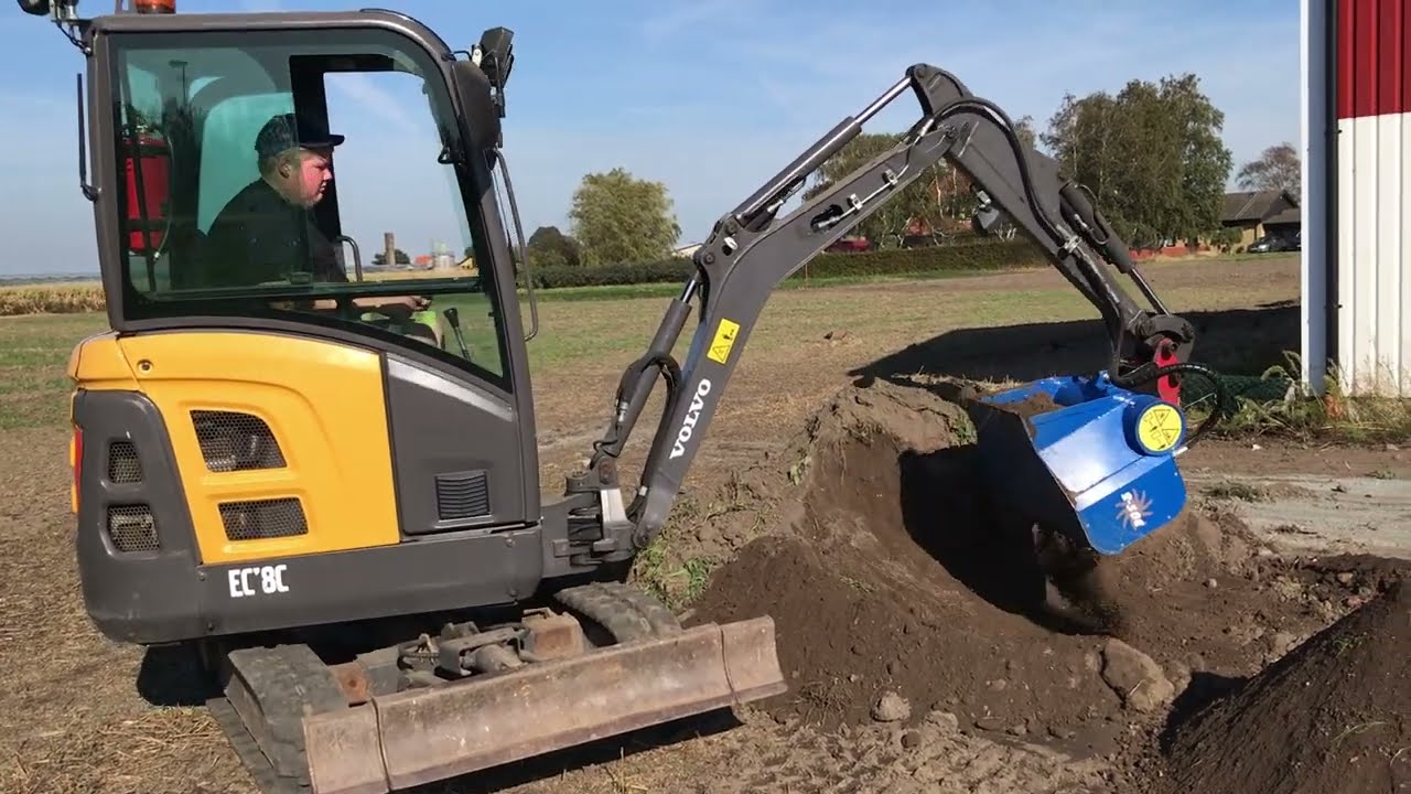 Gyru-Star 2-50E Demonstration | Screening Bucket for 1-2 Tonne Mini Excavators