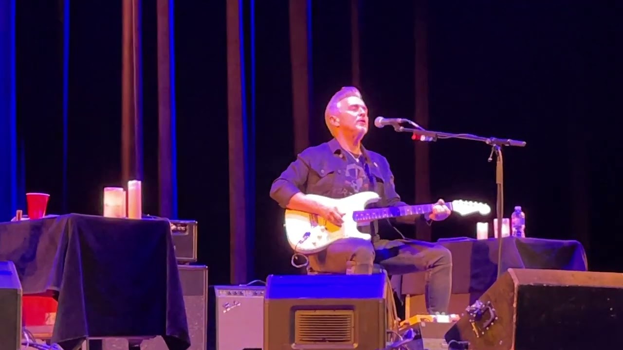 Colin James Blues Trio - Keep on Lovin' Me Baby /  Fever