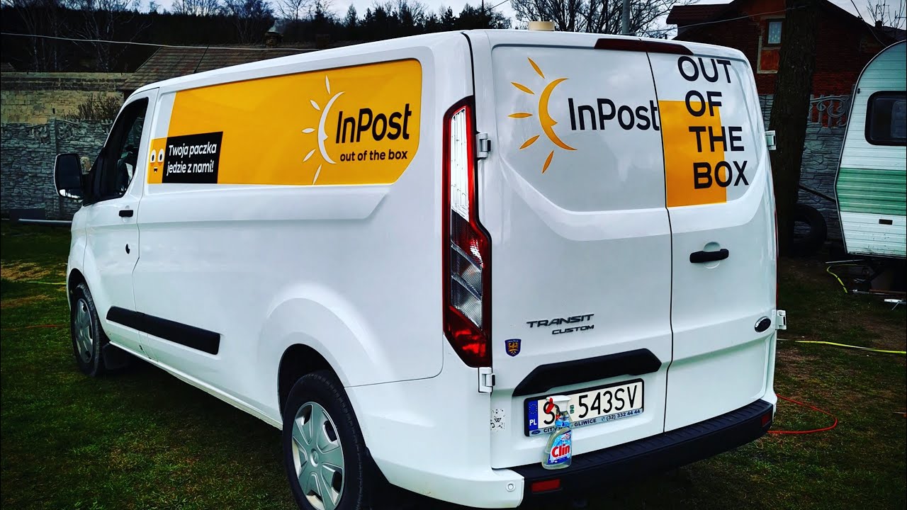 InPost twierdzi że zatrudnia kurierów na umowę o pracę? Właściciel InPost odpiera zarzuty.
