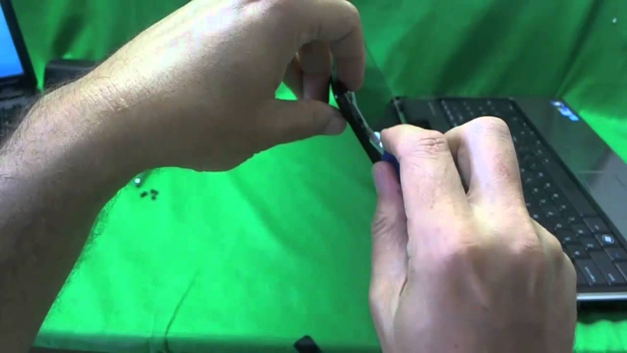 Dell Inspiron 1564 Laptop Screen Replacement Procedure