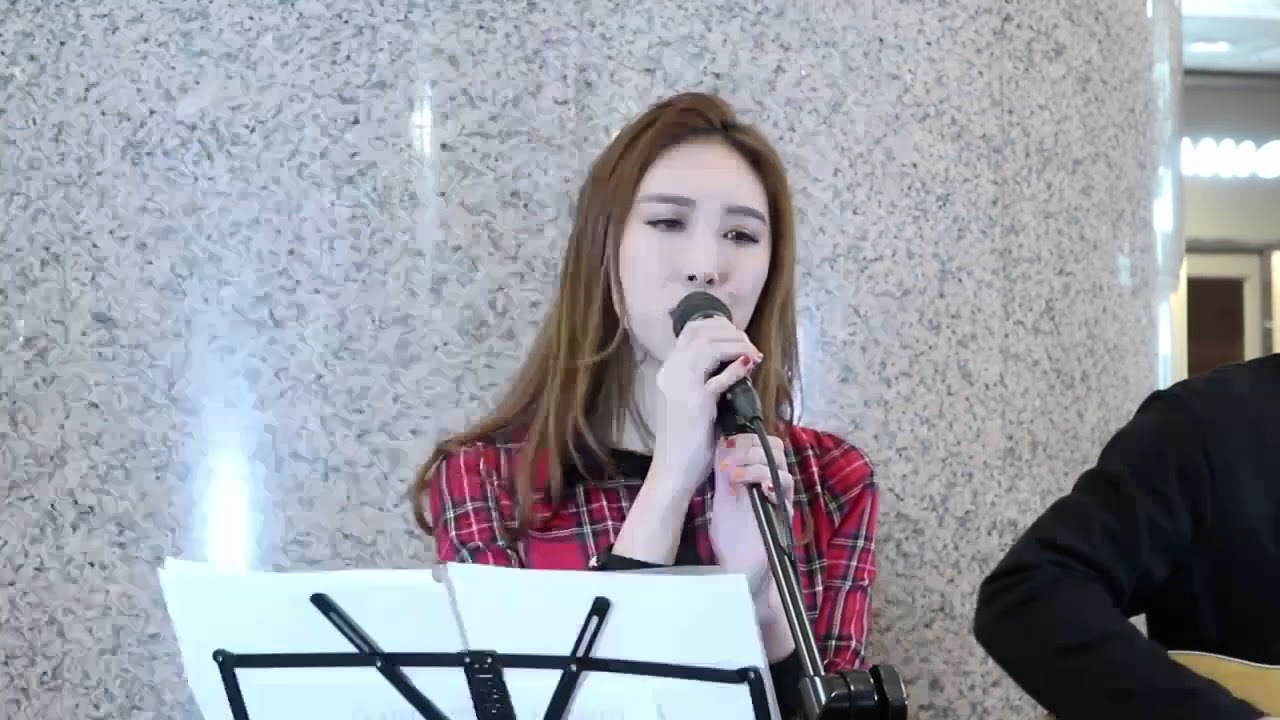 180213 Pre V-Day Busking - 雙失情人節