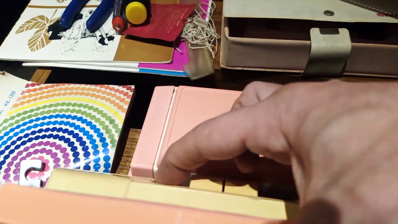 Singer Magic Memory machine demo