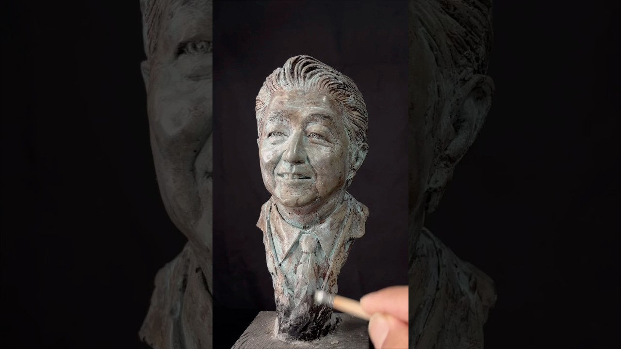 coloring a sculpture portrait of Shinzo Abe the former Prime Minister of Japan. #sculpture #japan