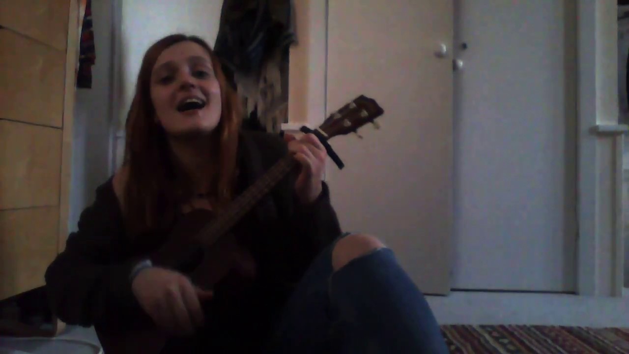 I'm in between - Macy Gray. Ukulele cover