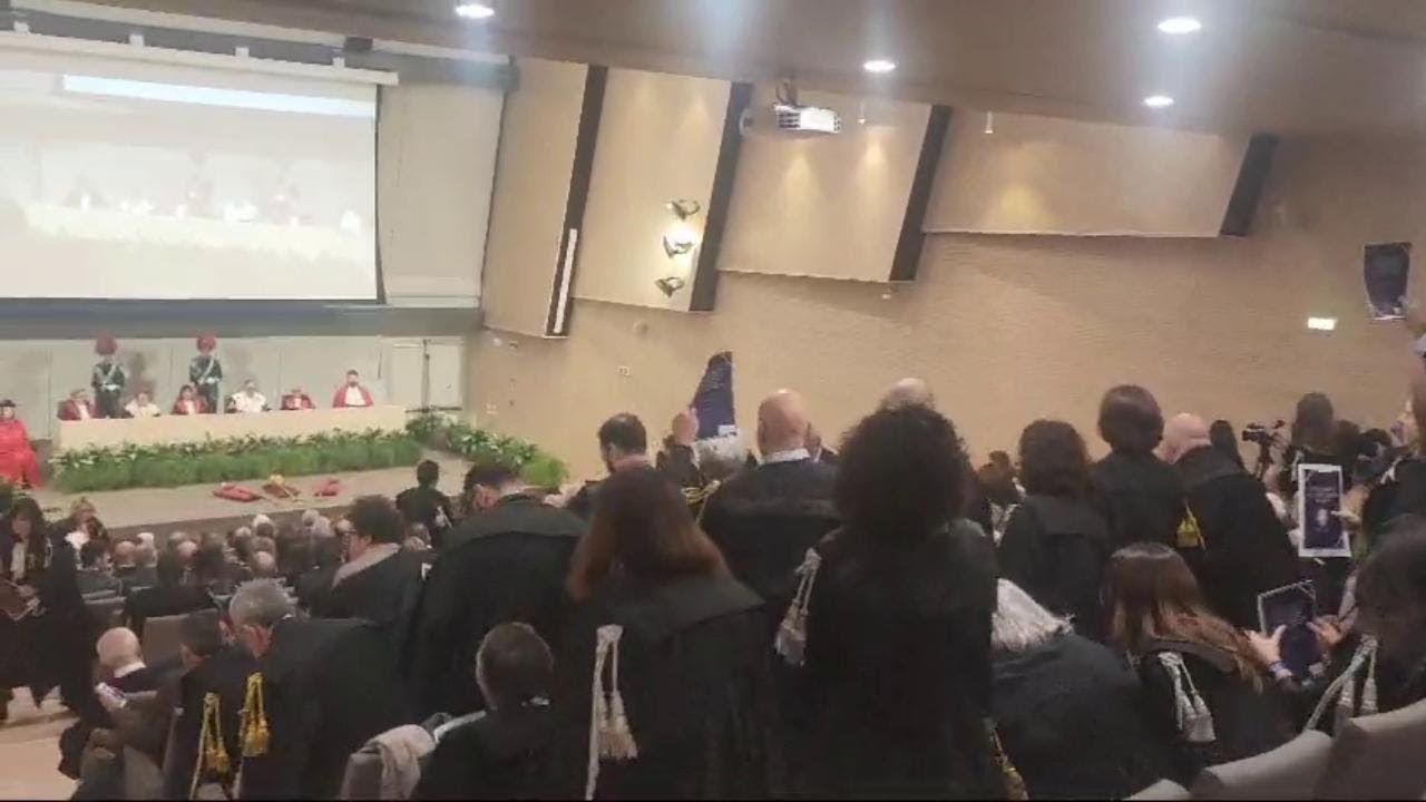 La protesta dei magistrati a Firenze all'inaugurazione dell'anno giudiziario