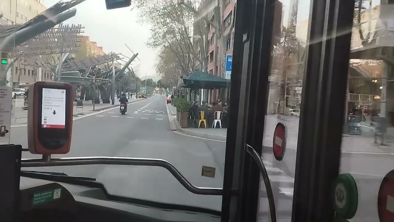 Viaje en el coche 8614 de TMB en la H16 desde UPC-Campus Diagonal Besos hasta la Campana