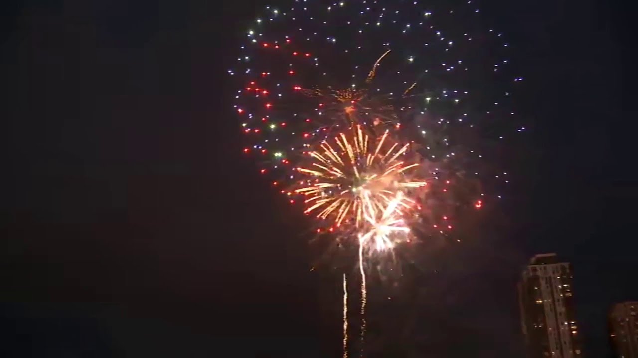 FULL VIDEO: Fourth of July fireworks light up Jacksonville's riverfront in downtown