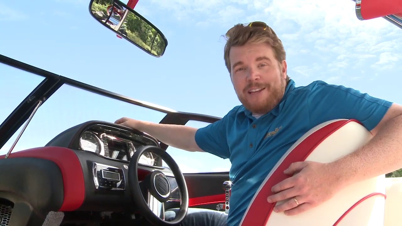 Patriotic Fun Machine | 2012 Malibu Wakesetter VLX Canadian Edition | Boat Review