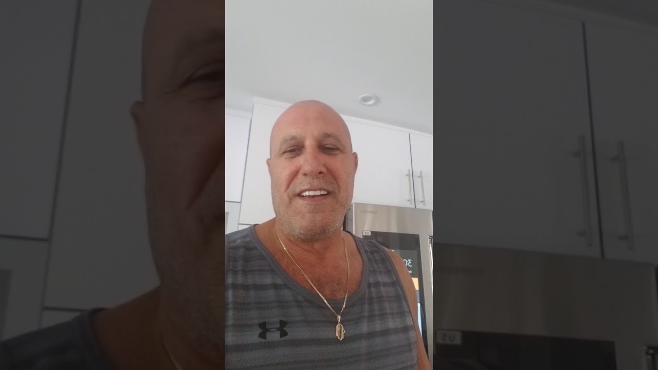 בדיחות עיראקי ניתקע על אי בודד