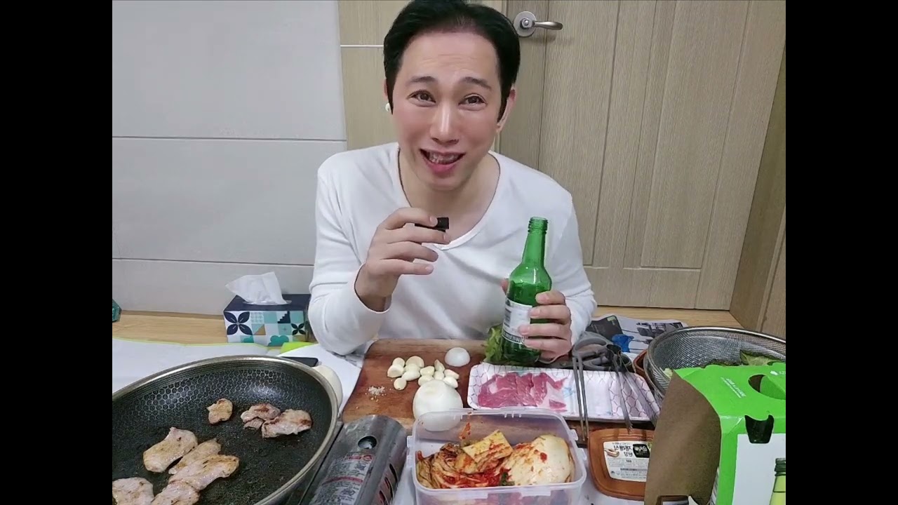 아 한숨이다 맨날 떨어지는 코인 그래도 생활비 팍팍 주는 엄마가 있어서 행복하다 부모님을 잘 만나야해 ㅎㅎ