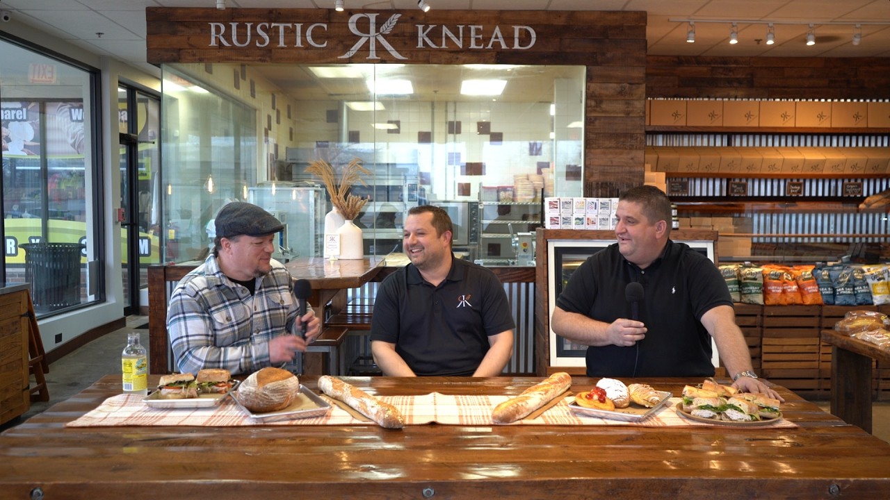 Всё начинается с хлеба в Rustic Knead | Lemont Unlocked