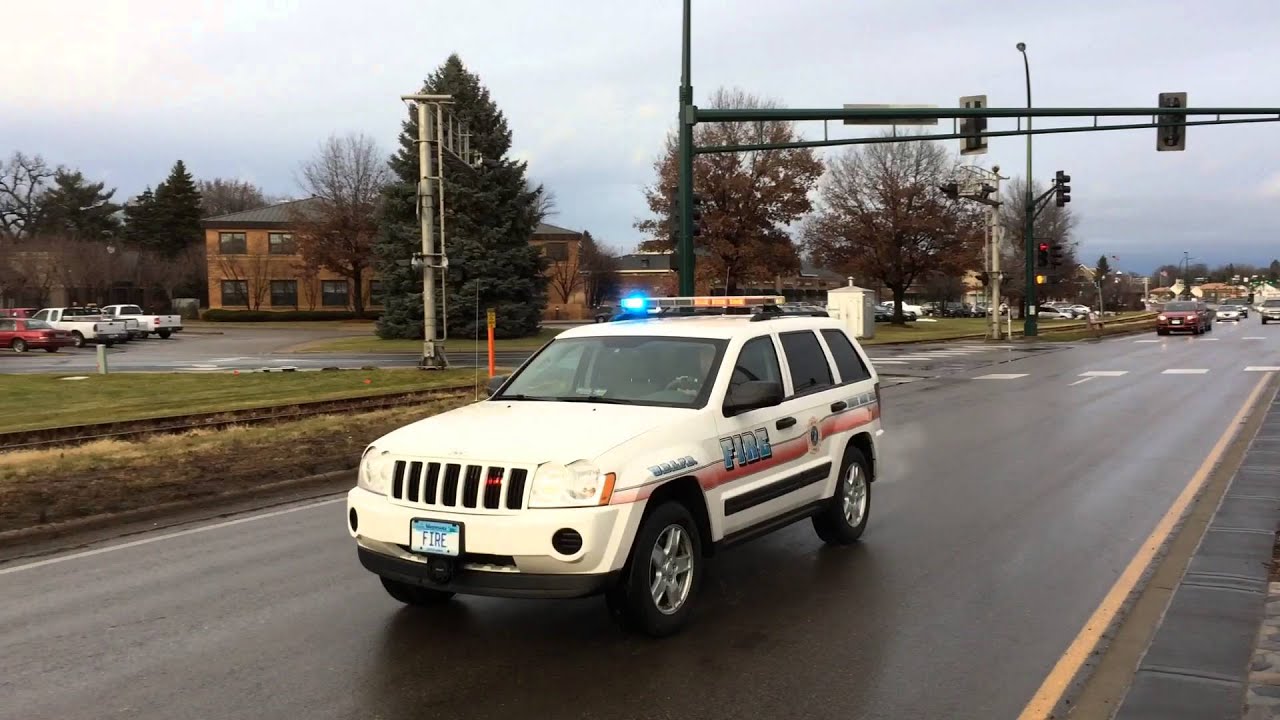 White Bear Lake Fire & Rescue - Medic 485 Responding - 12/10/15