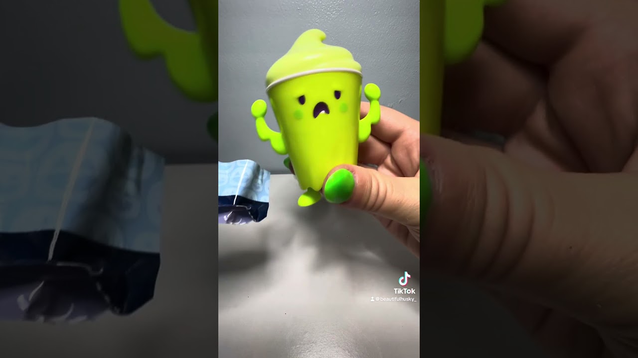 #unboxing @Wendys #toys #blindbags