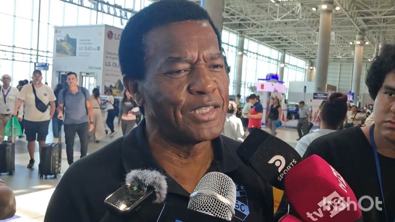 JC Uribe, Director Cristal: 
