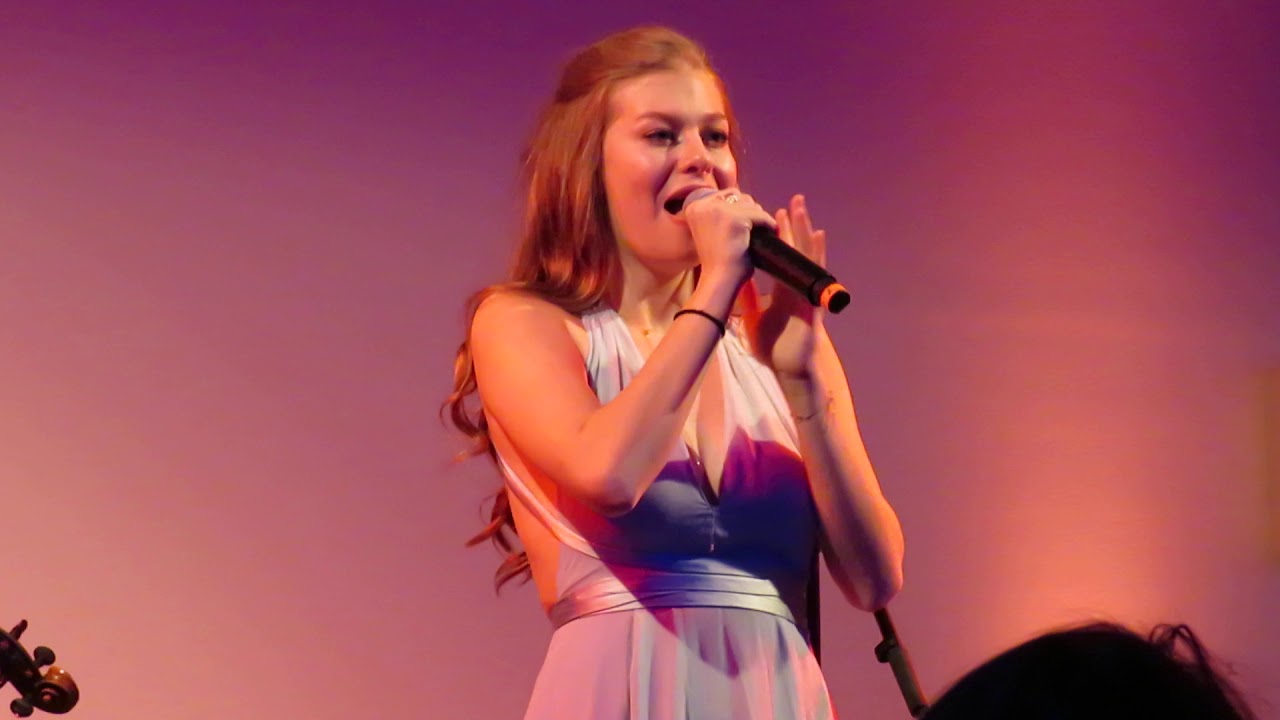 Zoë live beim Wiener Regenbogenball – Mon coeur a trop aimé