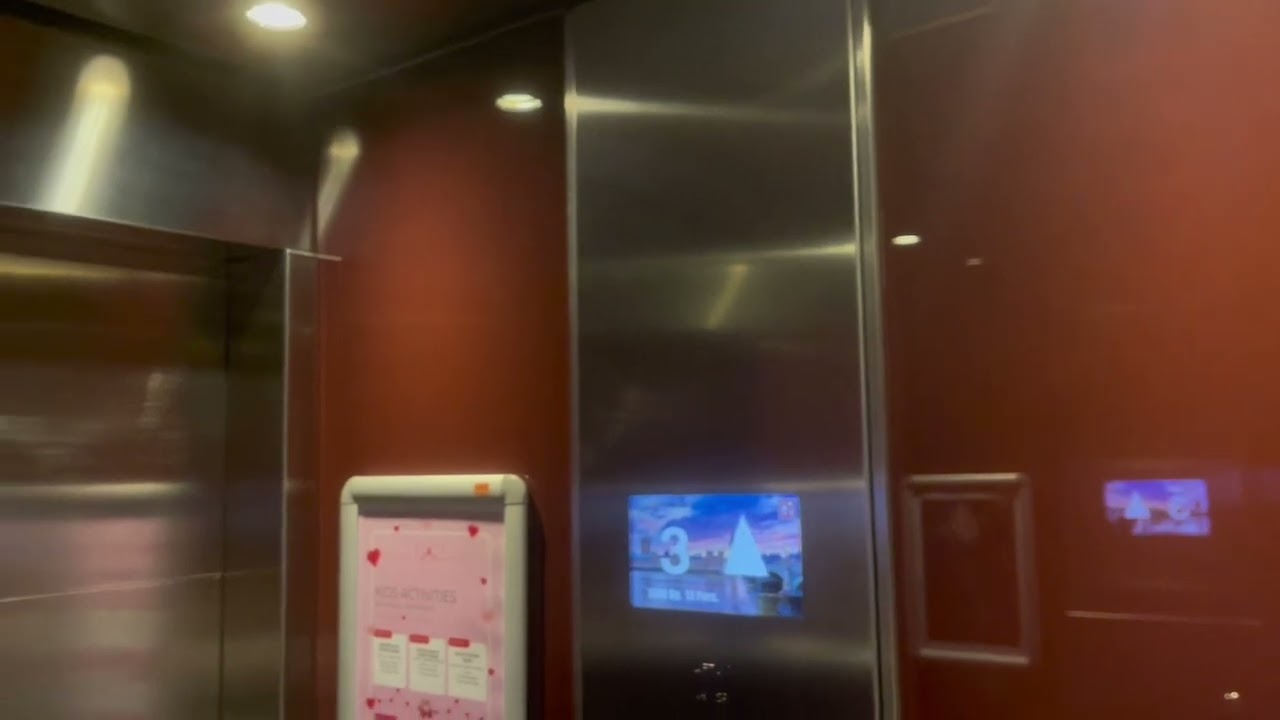 Generic 1.6 m/s lift @ Park Plaza Hotel London Riverbank, Lambeth UK