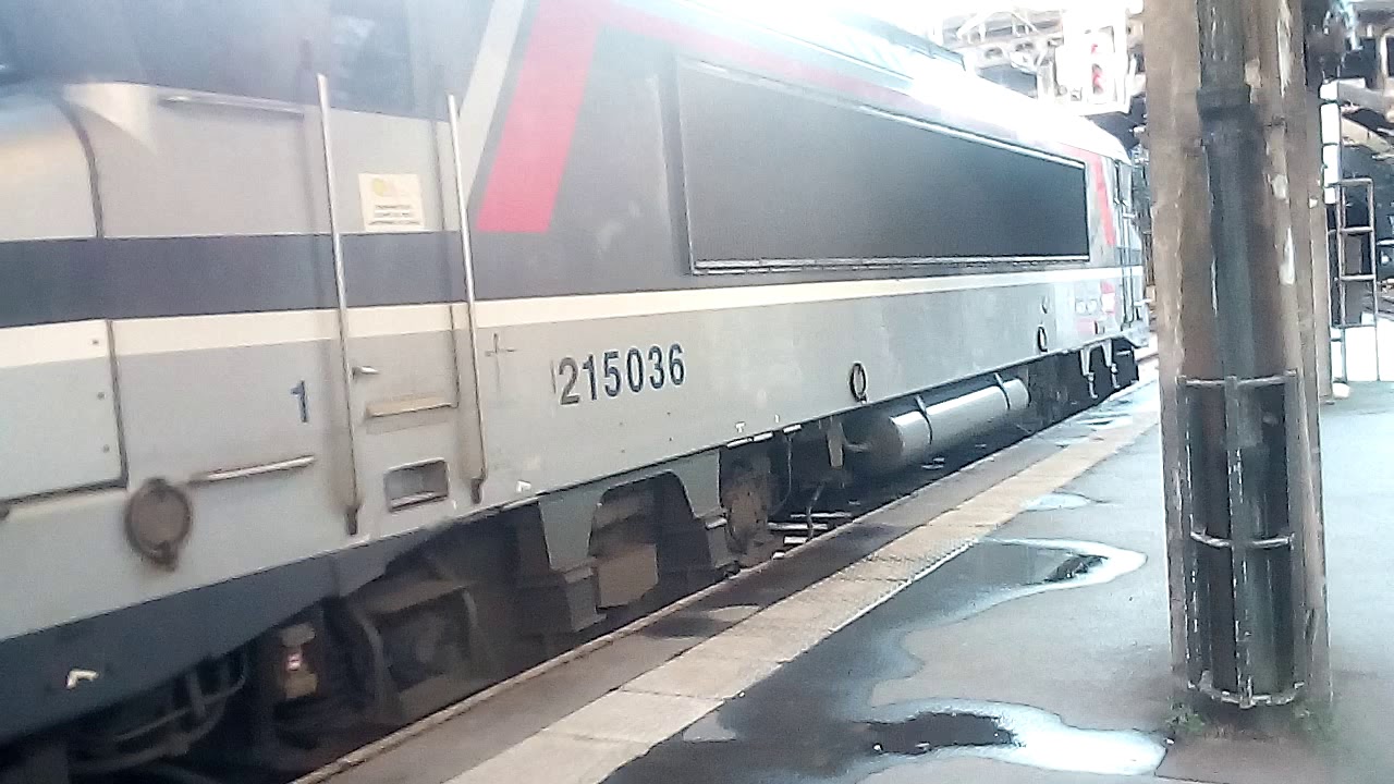 Corail r&eacute;versible  &agrave; destination  de  Paris  saint lazare