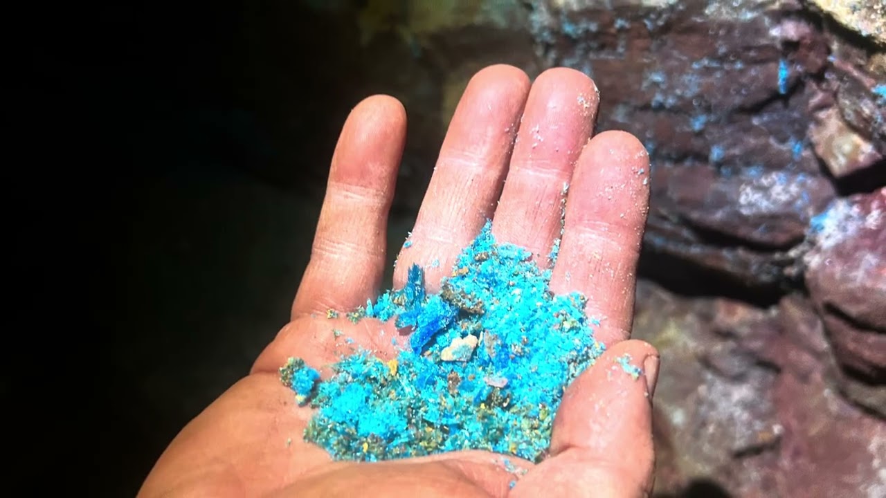 Deep explore of a mine in Superior. Down to ~1500ft.