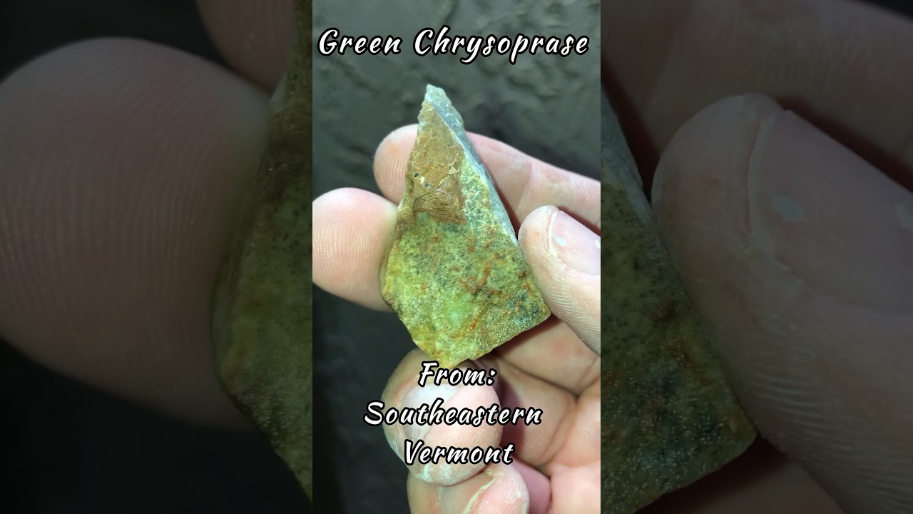 Cutting Vermont Chrysoprase  #hitechdiamond #vermont #shorts #fyp