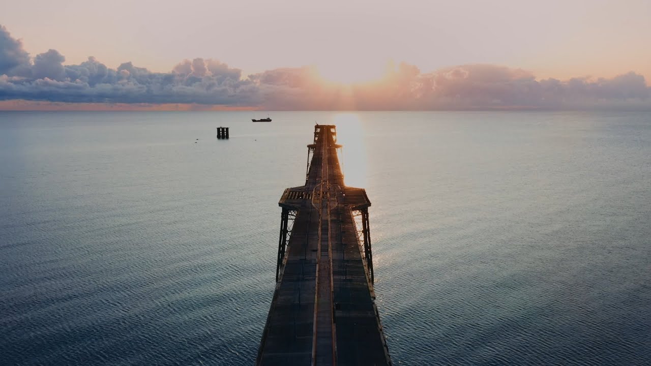 Grandad & The Pier  (Trailer)