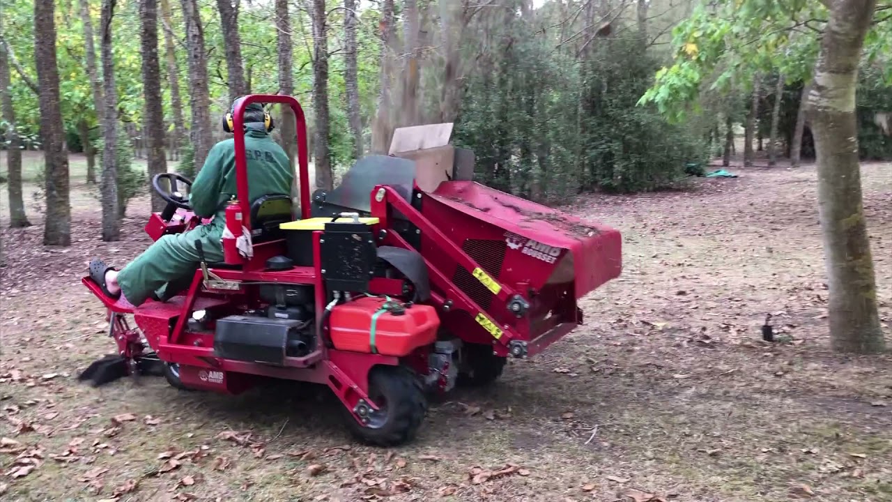 R06 Walnut Harvester