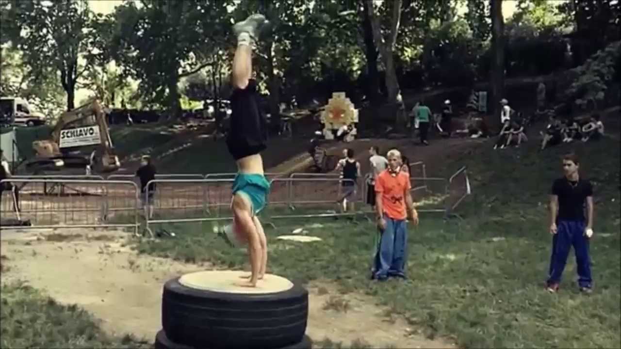 Freerunner Women Doing Backflips