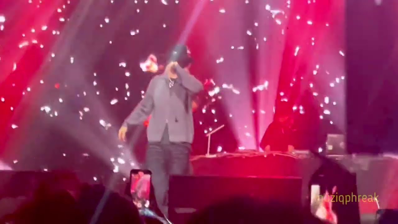 21 - Dean 딘 (Dean & Tabber in Singapore 240309)
