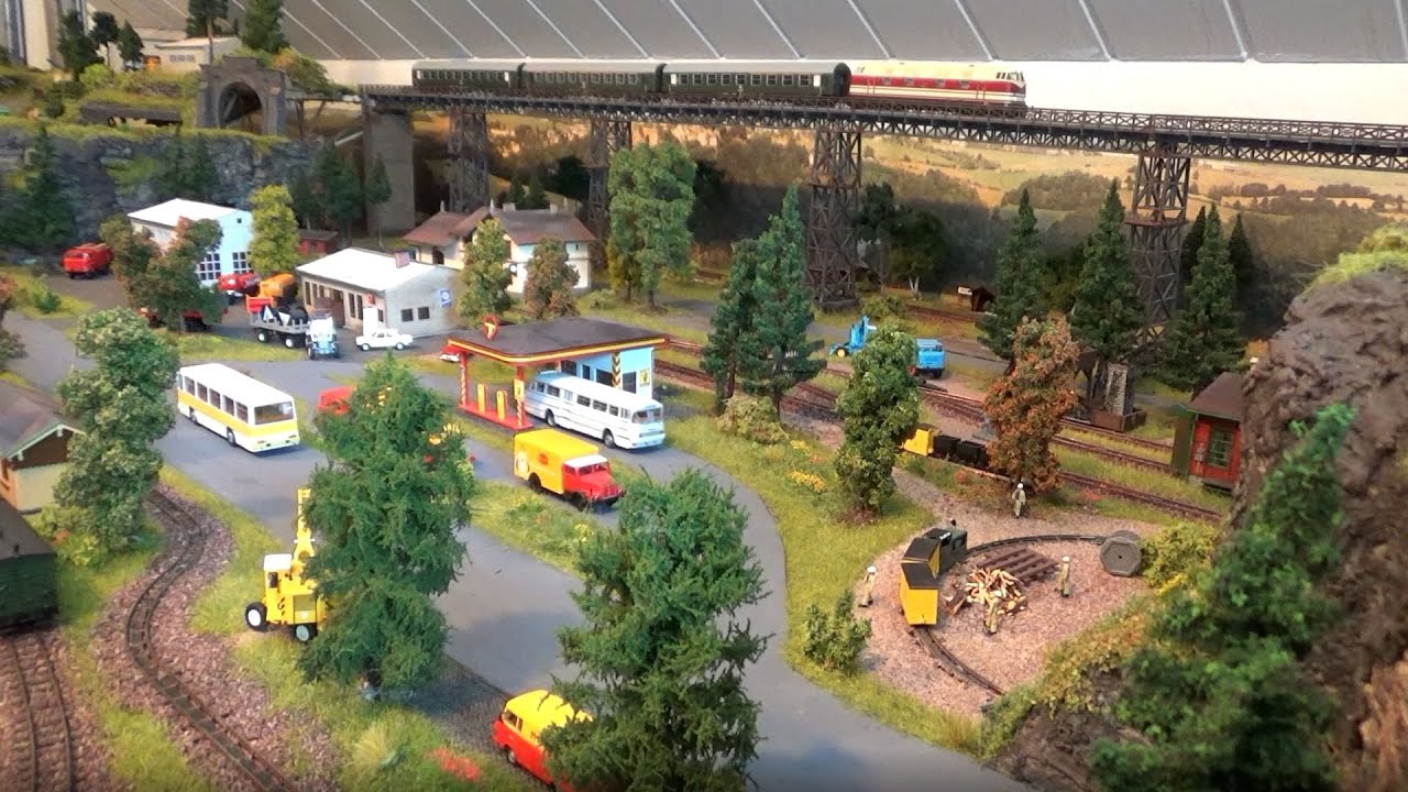 😊Roco V 180 Fahrvideo 2021 + Rückblick auf den Anlagen Rohbau 2019📹Henning Sound 🔊Modelleisenbahn H0