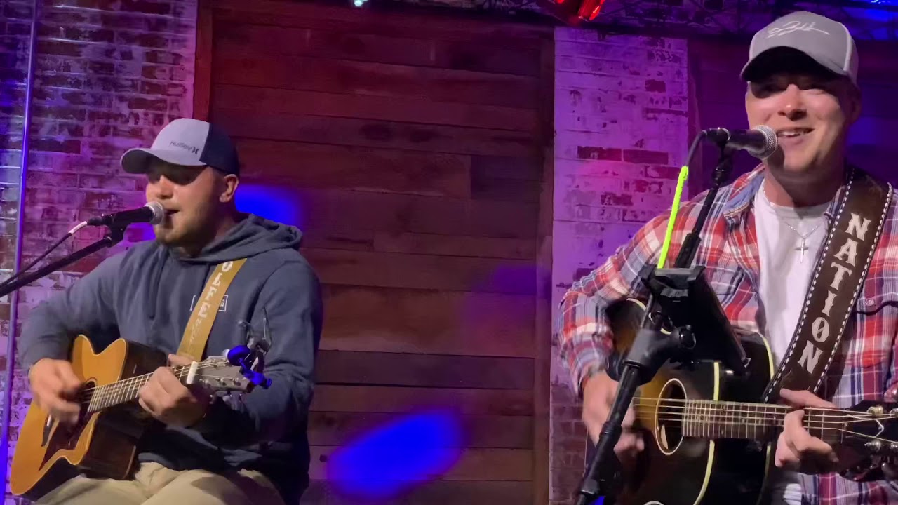 Ben Nation & Dylan Wolfe (Singing a Mashup Of Songs) 🎤🎤 Local Singer/Songwriters