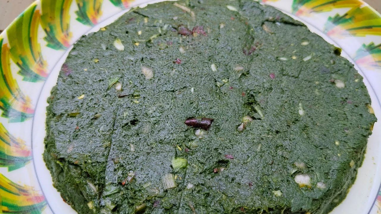 কচু শাক দিয়ে খুব সহজেই বানিয়ে নিন  মজাদার ভর্তা। 