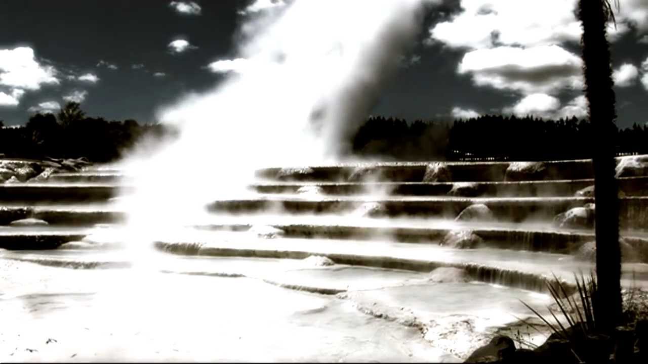 Charlotte Haesen - Sit Down (official video)