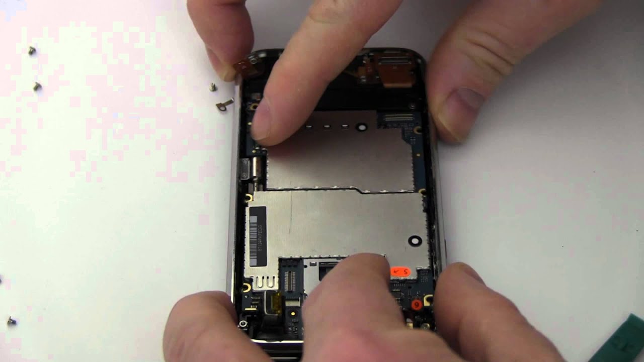 How to Replace Your iPhone 3GS Battery