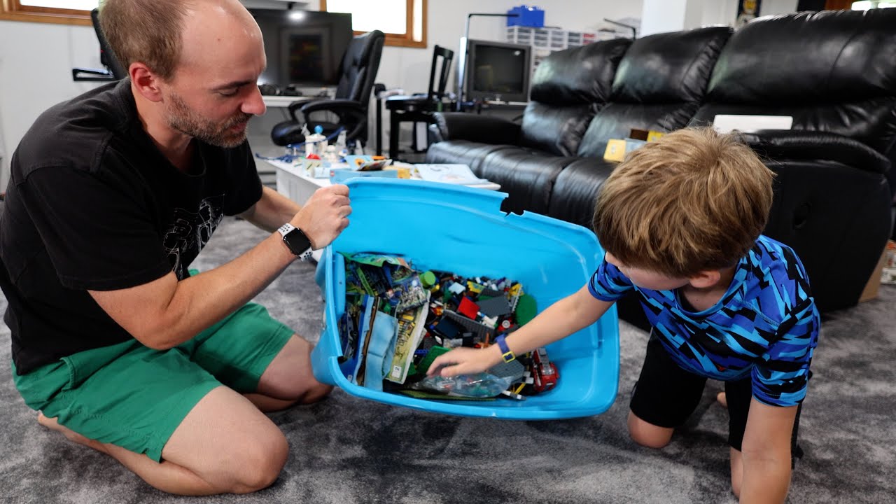 Another Lucky LEGO Yard Sale Bin