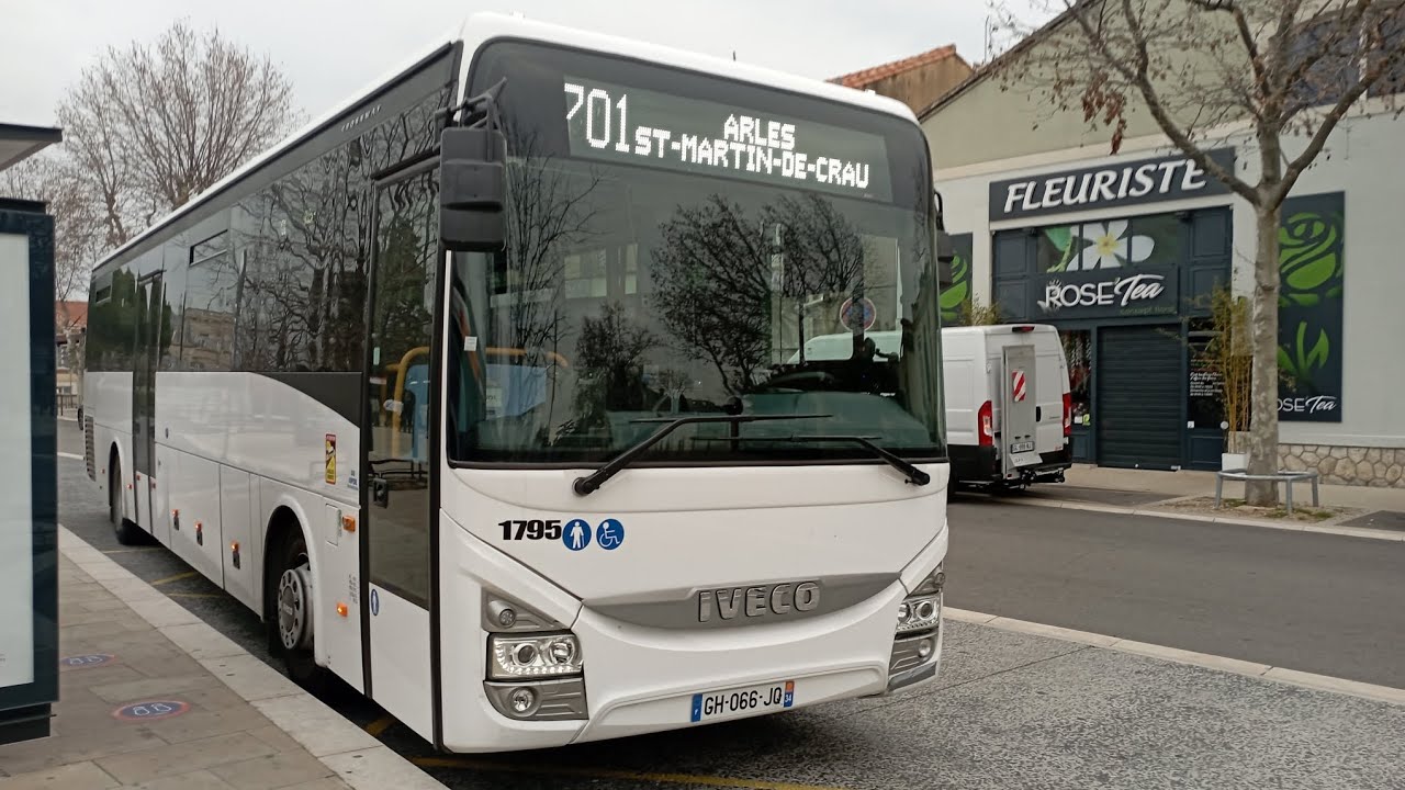 [ZOU !] Iveco Crossway POP €6 sur la ligne 1018/701 destination ARLES PERI