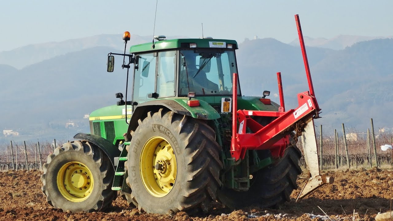 GPS Subsoiling For Wineyards | John Deere 7710 + Leica MojoRTK GeoSystem