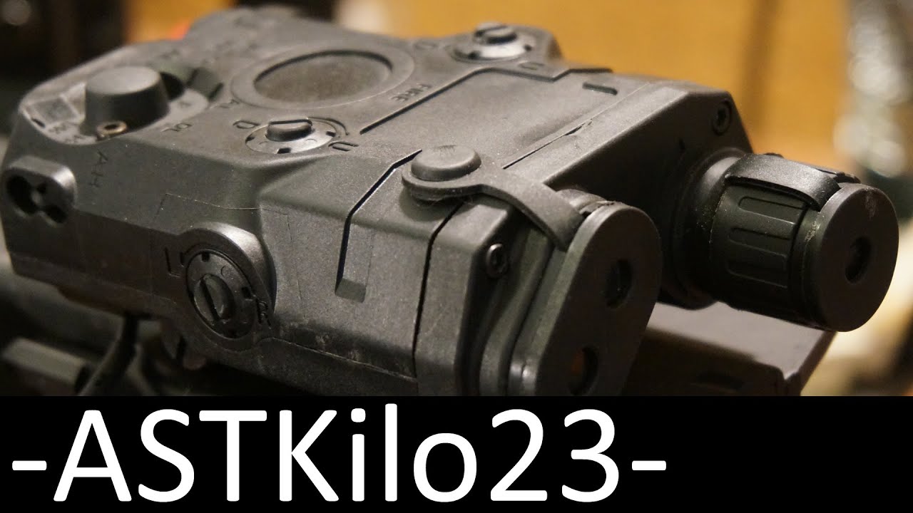 AirsoftPeak - Аккумуляторный бокс BattleAxe PEQ 15 с лазером