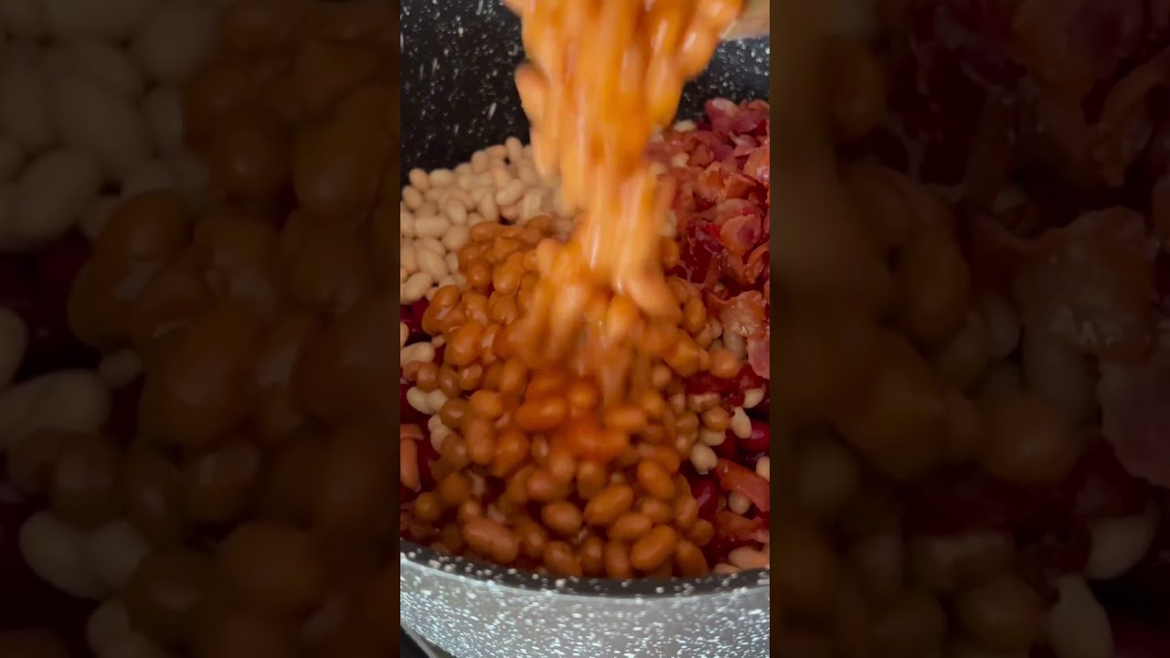 🔥🍛 Smokey and sweet baked beans made from scratch! #Homemade #BakedBeans #EasyRecipe