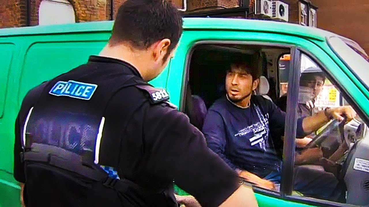 Charity bags thieves in UK