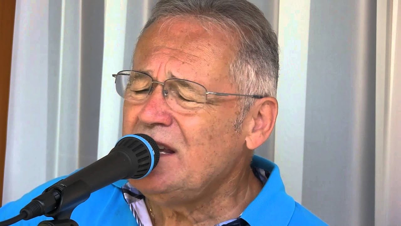 Nagy kő zuhan